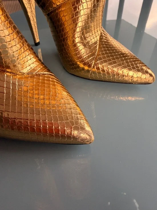 INCREDIBLE SAINT LAURENT - Gold Metallic Knee-High Stiletto Boots - Picture 5 of 5